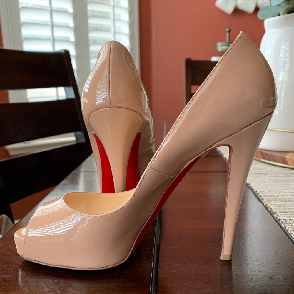 Christian Louboutin Prive peep toe 38.5 (US 8)